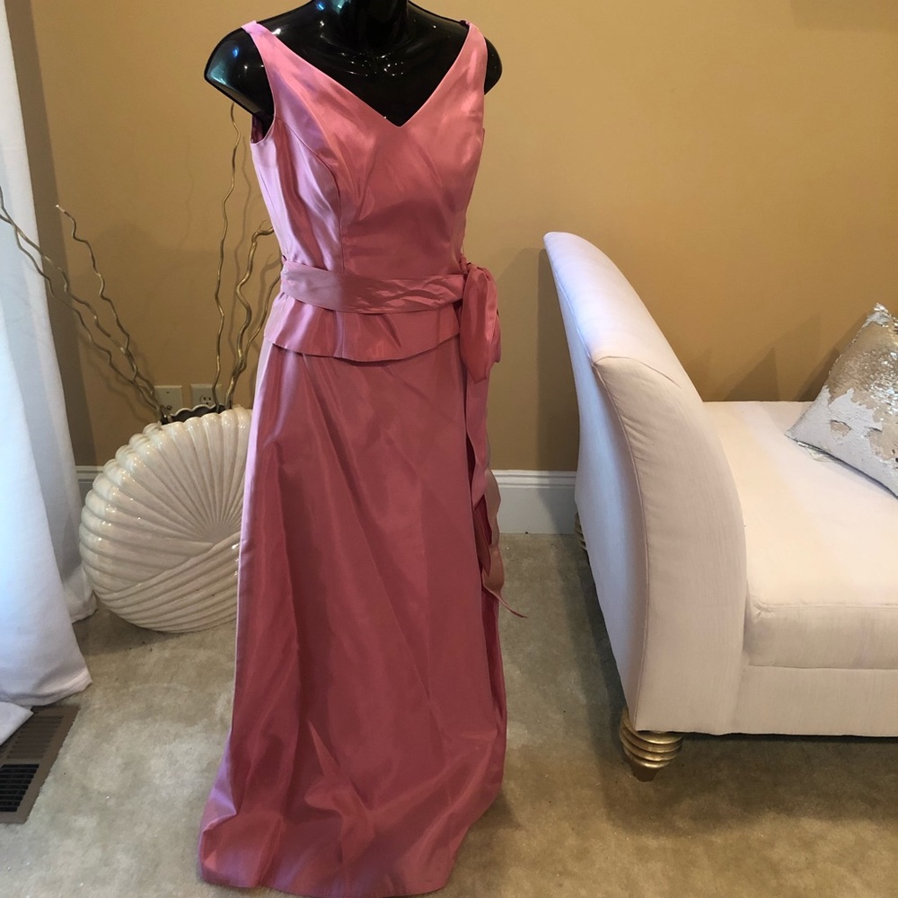 Two Piece Pink Form Gown Size 4